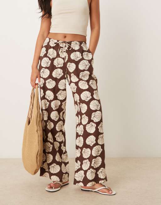 Abercrombie & Fitch - Broek van linnenmix met wijde pijpen en trekkoord in bruine schelpenprint
