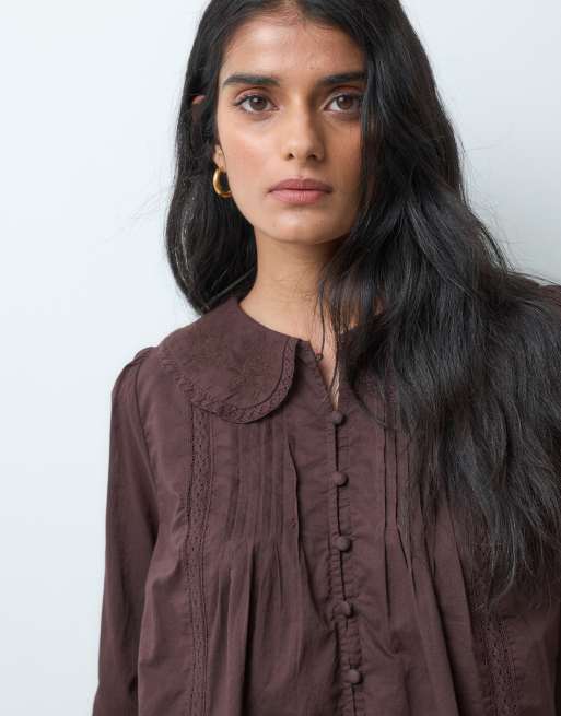 Abercrombie & Fitch button front cinched blouse with peter pan collar detail in brown, 2 of 5