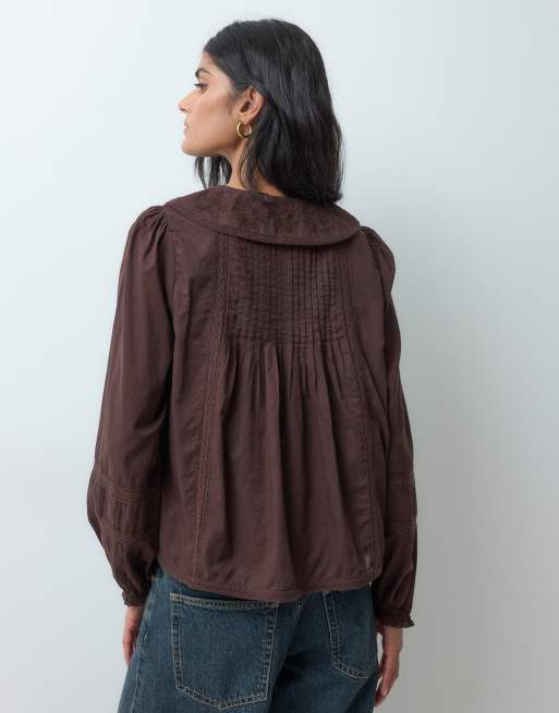 Abercrombie & Fitch button front cinched blouse with peter pan collar detail in brown, 3 of 5