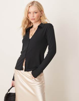 Shop Abercrombie & Fitch button through top with collar in black Online – Trendy & Affordable Fashion