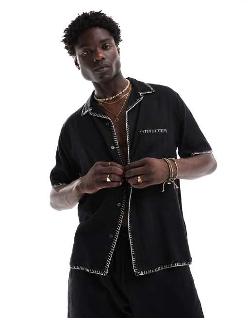 Abercrombie & Fitch - Camicia a maniche corte comoda nera con rever e impunture sui bordi in coordinato