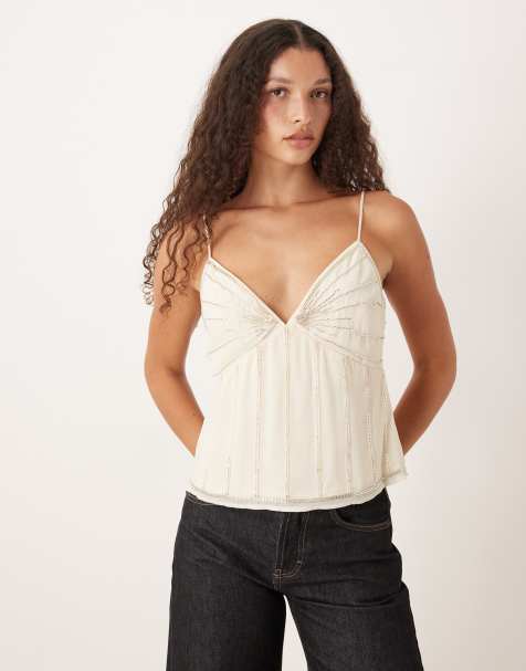 Abercrombie & Fitch – Camisole in Weiß mit Perlenbesatz - view 1