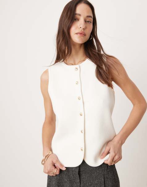 Abercrombie & Fitch - Cardigan smanicato e accollato in maglia crema con bottoni color oro - view 1