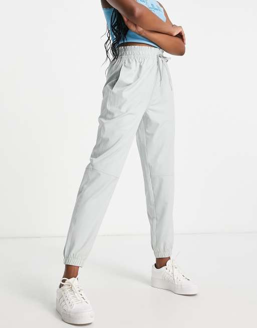 Abercrombie & fitch cargo on sale pants