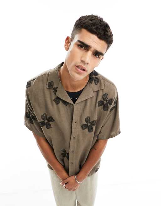 Abercrombie & Fitch - Chemise manches courtes avec motif fleuri réalisé à la main - Marron