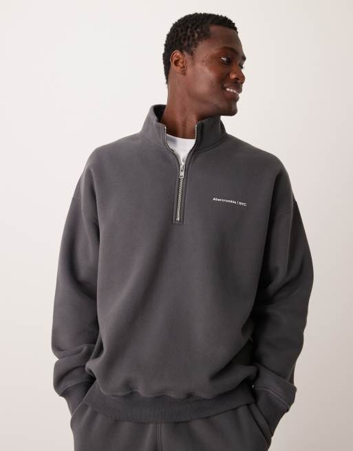 Abercrombie & Fitch – Ciemnoszara bluza z suwakiem pod szyją i kultowym logo, część zestawu