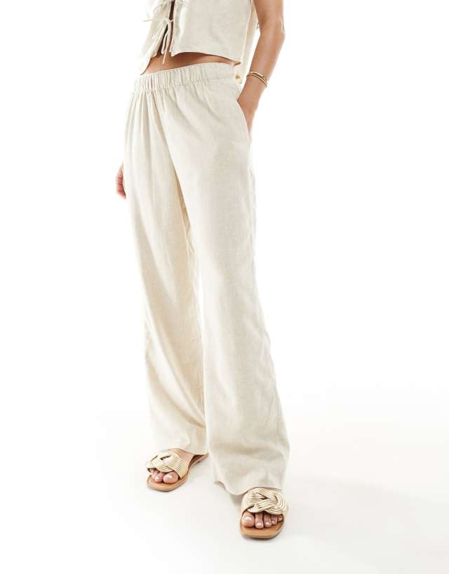 Abercrombie & Fitch - co-ord wide leg linen blend trouser in beige