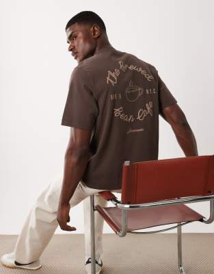 coffee back graphic T-shirt in brown