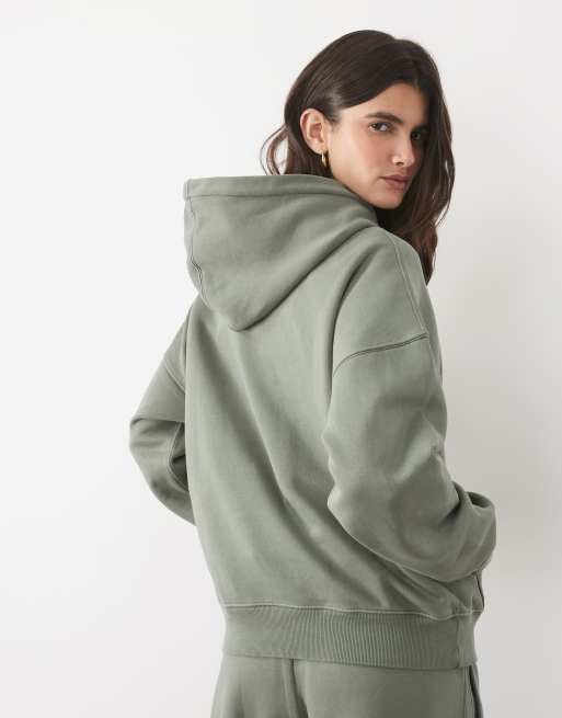 Abercrombie & Fitch - conjunto de sudadera con capucha corta y corte boxy en caqui, 4 de 4