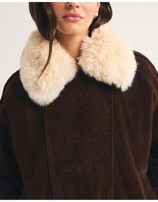 Abercrombie & Fitch Convertible flocked denim bomber jacket in dark brown, 5 of 7