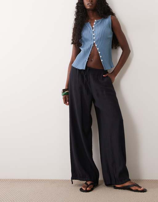 Abercrombie & Fitch crinkle balloon fit pants in black | ASOS