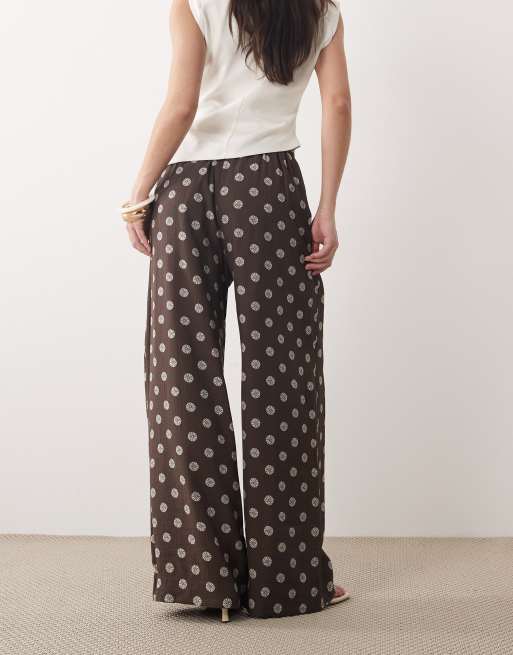 Abercrombie & Fitch crinkle pull on pants in brown floral print, 2 of 5