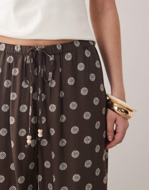 Abercrombie & Fitch crinkle pull on pants in brown floral print, 4 of 5
