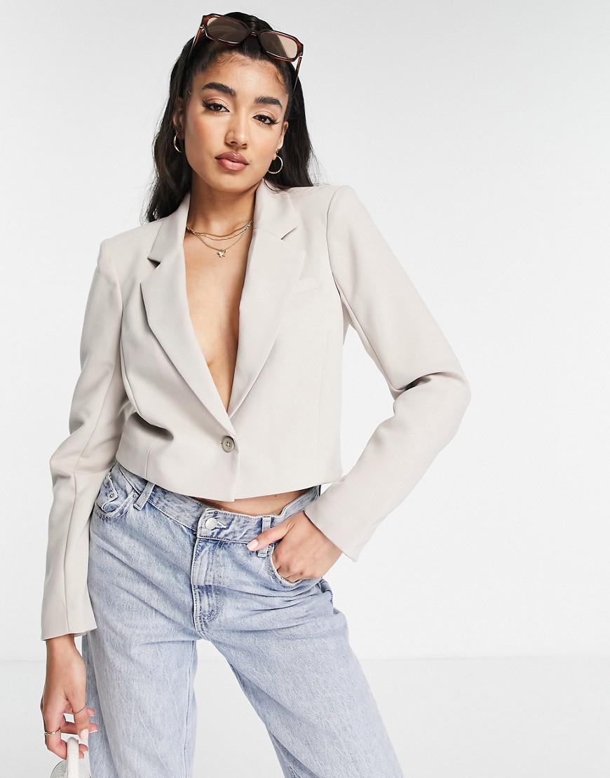 Abercrombie & Fitch Cropped Suited Blazer In Beige-brown