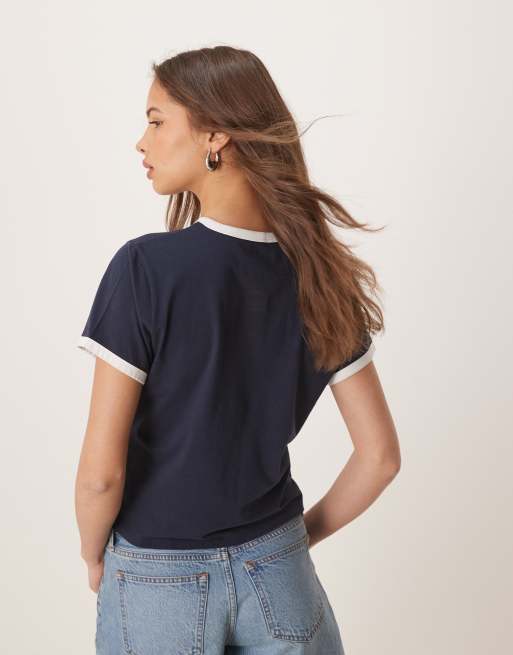 Abercrombie & Fitch cropped T-shirt in navy, 4 of 4