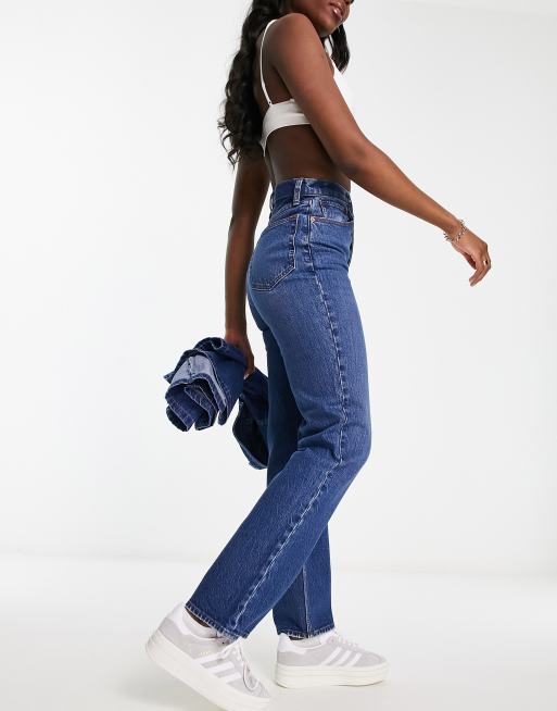 https://images.asos-media.com/products/abercrombie-fitch-curve-love-90s-straight-fit-jean-in-dark-blue-with-thigh-slash/204907932-5?$n_640w$&wid=513&fit=constrain