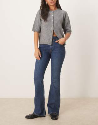 Abercrombie & Fitch - Curve Love - Bootcut-Jeans in Vintage-Blau mit mittelhohem Bund