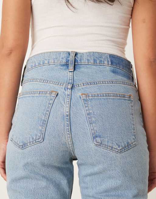 Abercrombie & Fitch – Curve Love – Gerade geschnittene Jeans in heller Waschung im Stil der 90er mit mittelhohem Bund, 4 von 5
