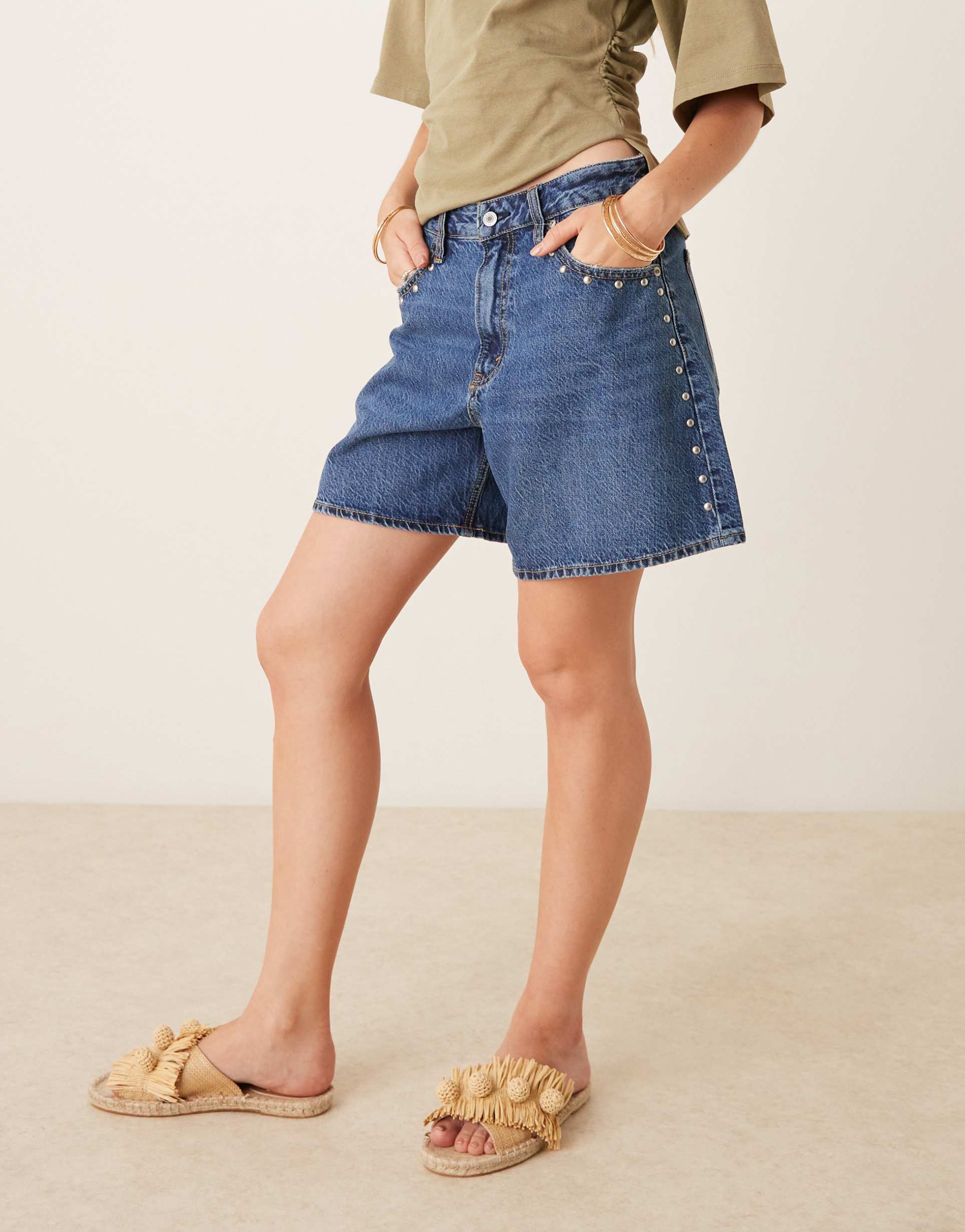 abercrombie & fitch curve love high rise loose denim studded shorts with frayed hem in dark wash