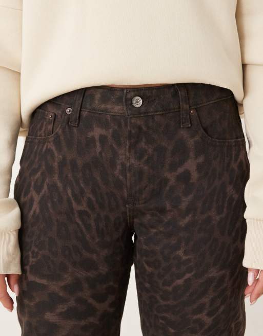 Abercrombie & Fitch Curve - Love - Jean droit à taille mi-haute - Imprimé léopard marron, 4 de 5