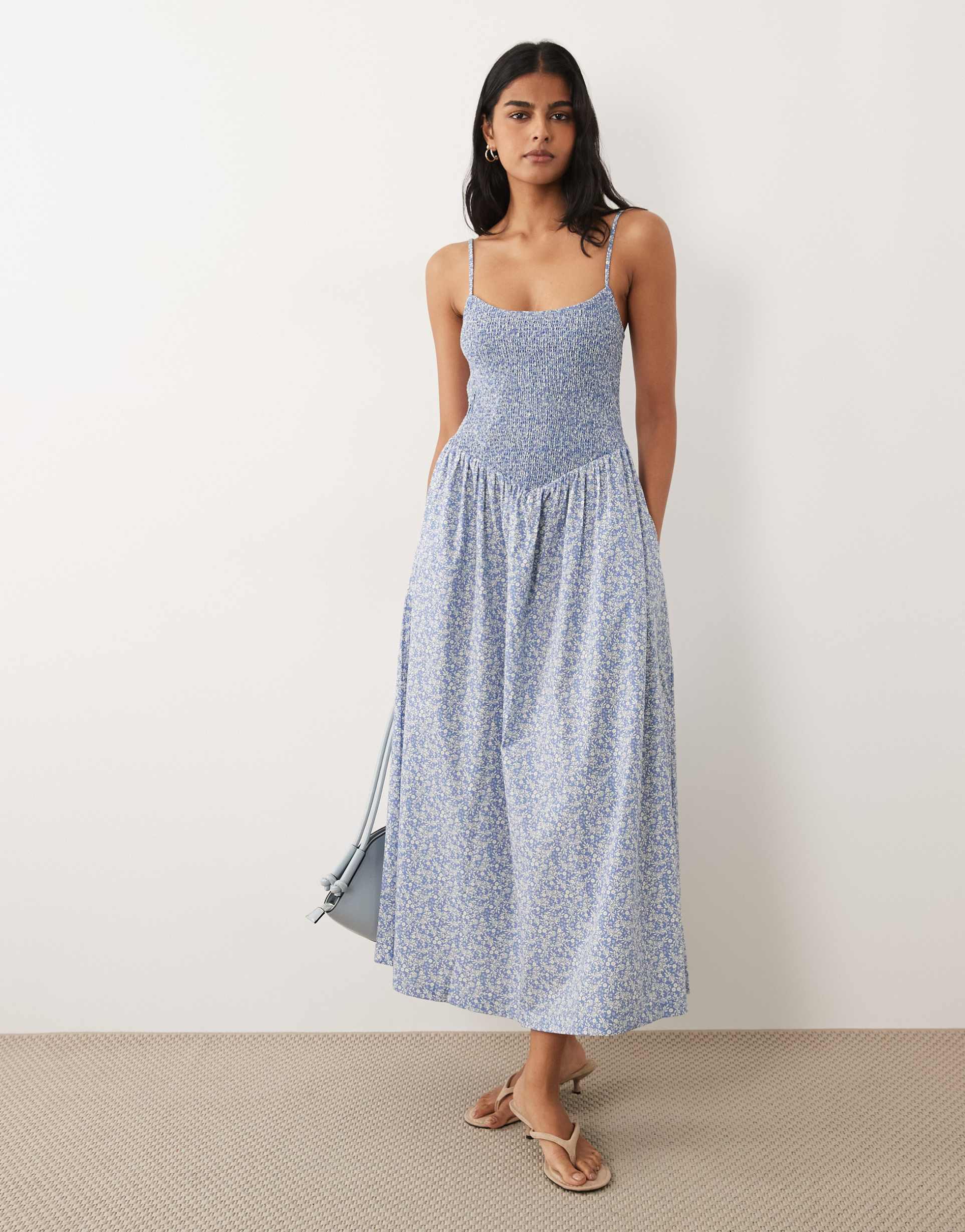 abercrombie & fitch dipped waist maxi dress in blue ditsy print