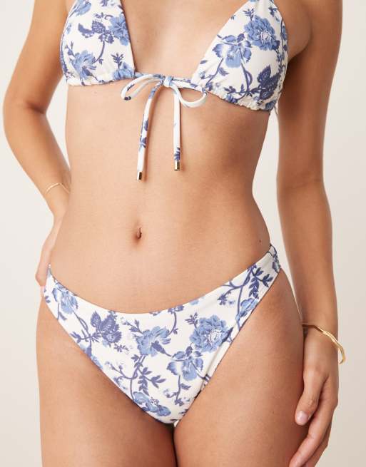 Abercrombie & Fitch – Dół od bikini ze średnim stanem w niebieski wzór kwiatowy, część zestawu