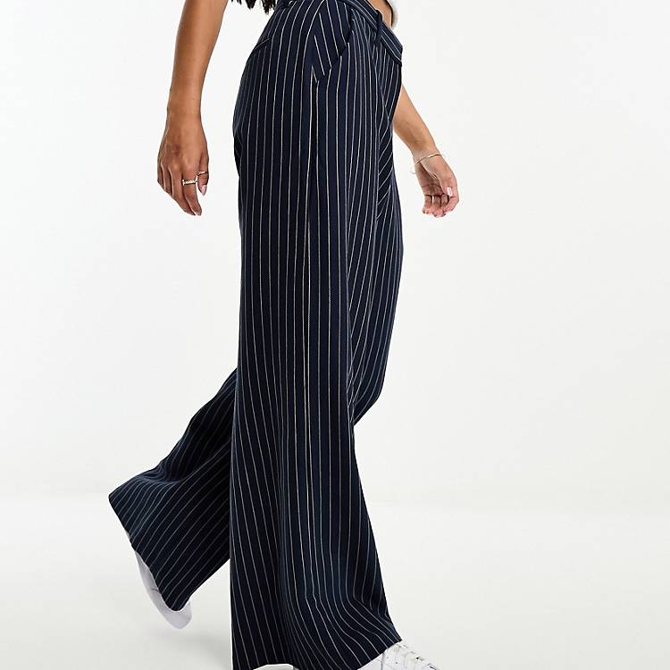 Abercrombie & Fitch – Elegante Hose in gestreiftem Marineblau mit  superweitem Schnitt | ASOS