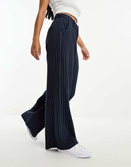 Abercrombie & Fitch – Elegante Hose in gestreiftem Marineblau mit superweitem Schnitt