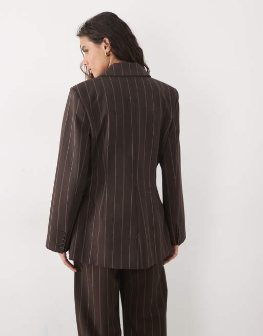 Abercrombie & Fitch ensemble blazer long cintré à la taille à rayures fines marron, 4 de 4