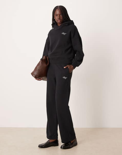 Abercrombie & Fitch - Ensemble sweat à capuche avec logo sur la poitrine et pantalon de jogging - Noir - view 1