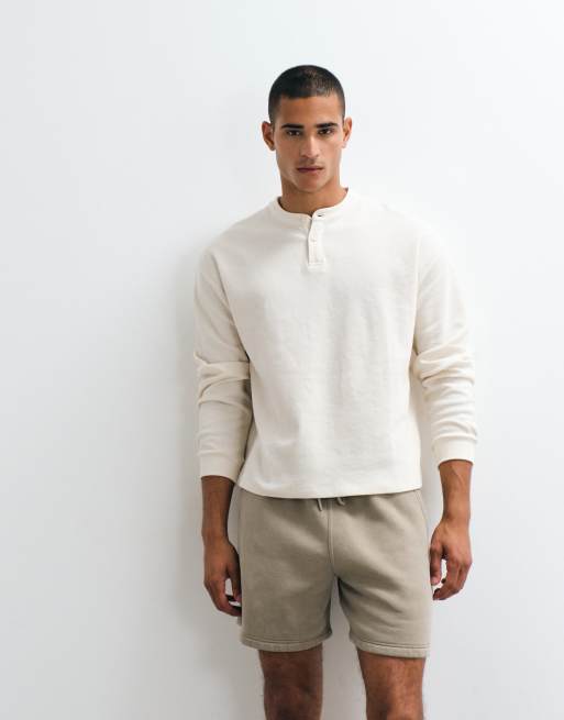 Abercrombie & Fitch essenital jersey shorts in washed brown, 2 of 5