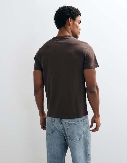 Abercrombie & Fitch essential icon logo t-shirt in brown, 5 of 5