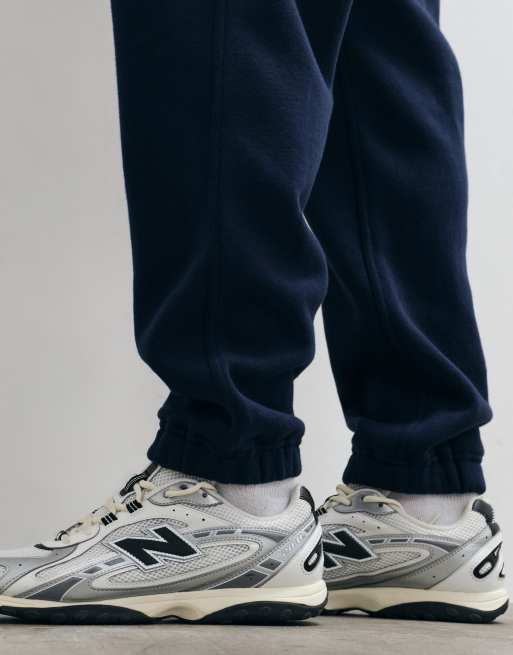 Abercrombie & Fitch essential Jogger mit Bündchen in Marineblau, 3 von 5