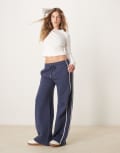 [Abercrombie & Fitch] Abercrombie & Fitch essential mid rise wide leg motif detail trackies in indigo-Blue S NAVY