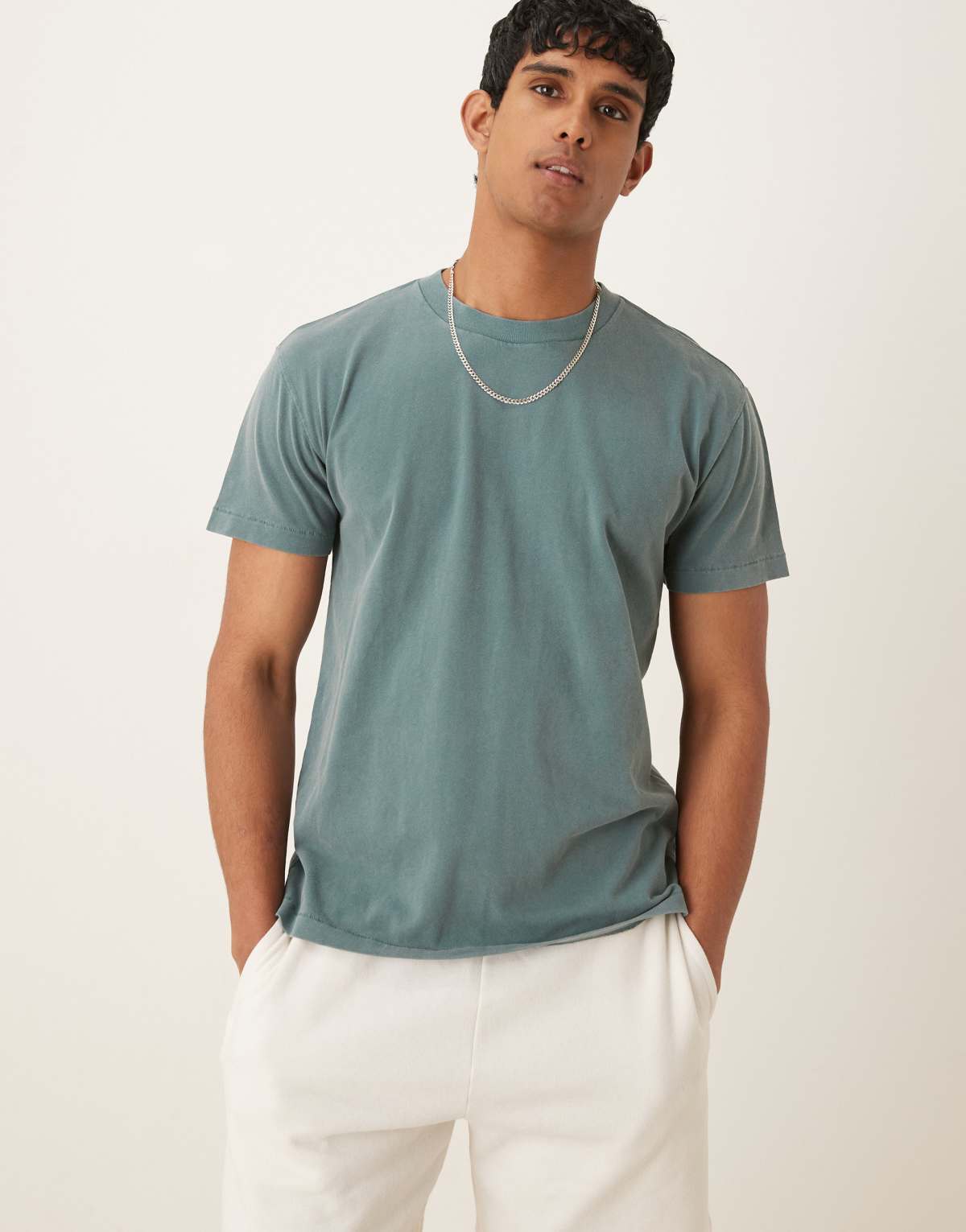 Abercrombie & Fitch essential short sleeve t-shirt in green