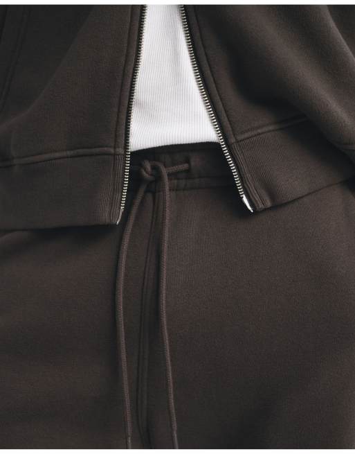 Abercrombie & Fitch Essential straight open-hem sweatpant in dark brown, 3 of 7