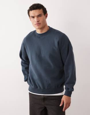 Sweatshirt 2