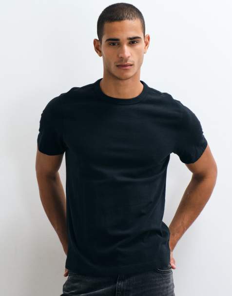Abercrombie & Fitch essential t-shirt in black - view 1