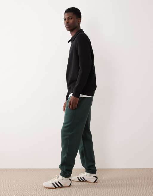 Abercrombie & Fitch – Essential – Weite Jogginghose in Grün mit unversäubertem Saum, 3 von 5