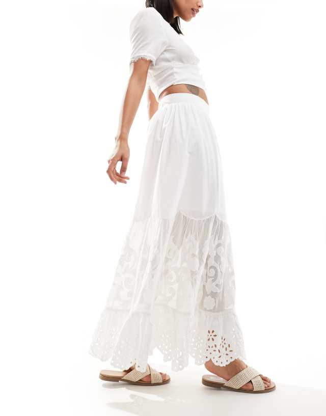 Abercrombie & Fitch - eyelet tiered linen maxi skirt in white