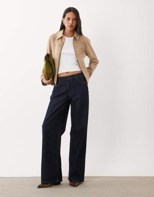 Abercrombie & Fitch fitted 90s faux suede jacket in cream, 2 of 4