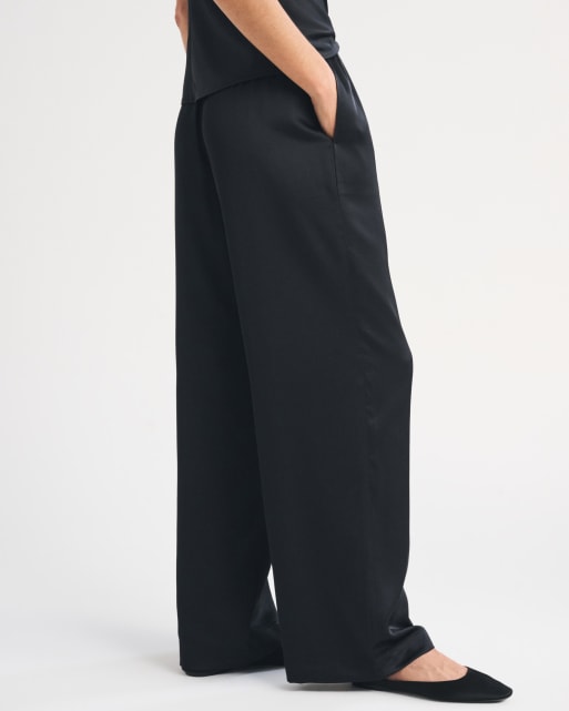 Abercrombie & Fitch Gemma satin wide leg pull-on pant in black, 4 of 4