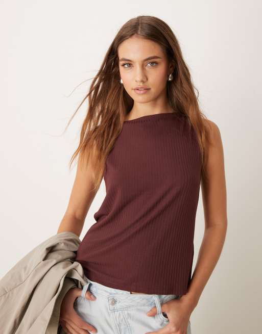 Abercrombie & Fitch - Geribbelde top met rechte hals in bruin