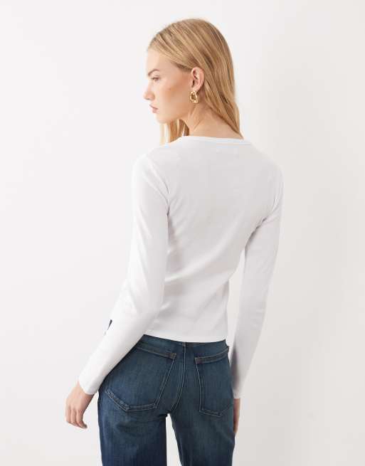 Abercrombie & Fitch geripptes Langarm-Henley mit Rundhalsausschnitt in Weiß, 4 von 4