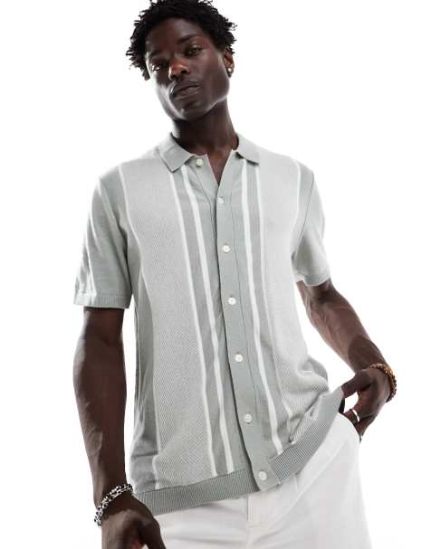 Abercrombie & Fitch – Gestricktes Polohemd in Grau mit Retro-Streifen und Knopfleiste - view 1