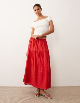 Abercrombie & Fitch - Gestufter Maxirock in Rot