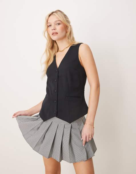 Abercrombie & Fitch - Gilet met lage halslijn in zwart - view 1