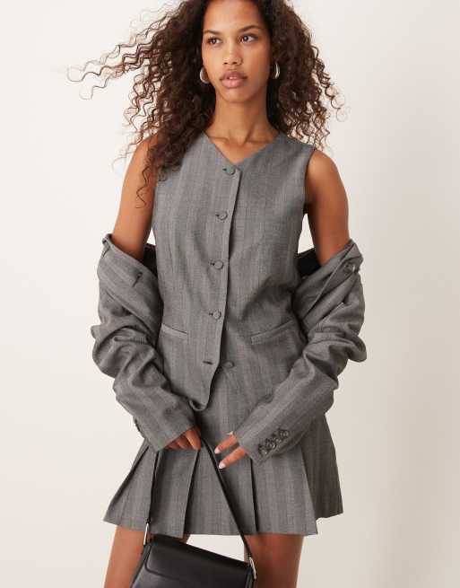 Abercrombie & Fitch - Gilet sartoriale grigio a righe con motivo a spina di pesce e bottoni sul davanti in coordinato