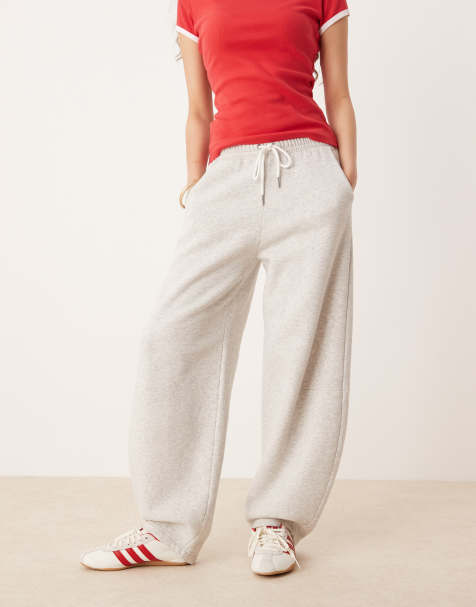 Abercrombie & Fitch – Gråmelerade mjukisbyxor med medelhög midja och barrelben - view 1