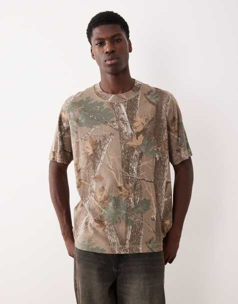Abercrombie & Fitch - Grøn T-shirt med firkantet pasform og camouflageprint med blade - view 1